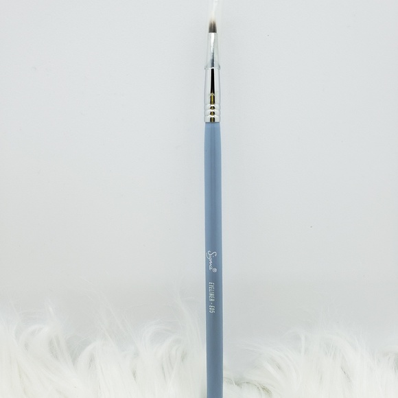 SIGMA E05 EYELINER BRUSH - LIGHT BLUE CHROME - Picture 2 of 4